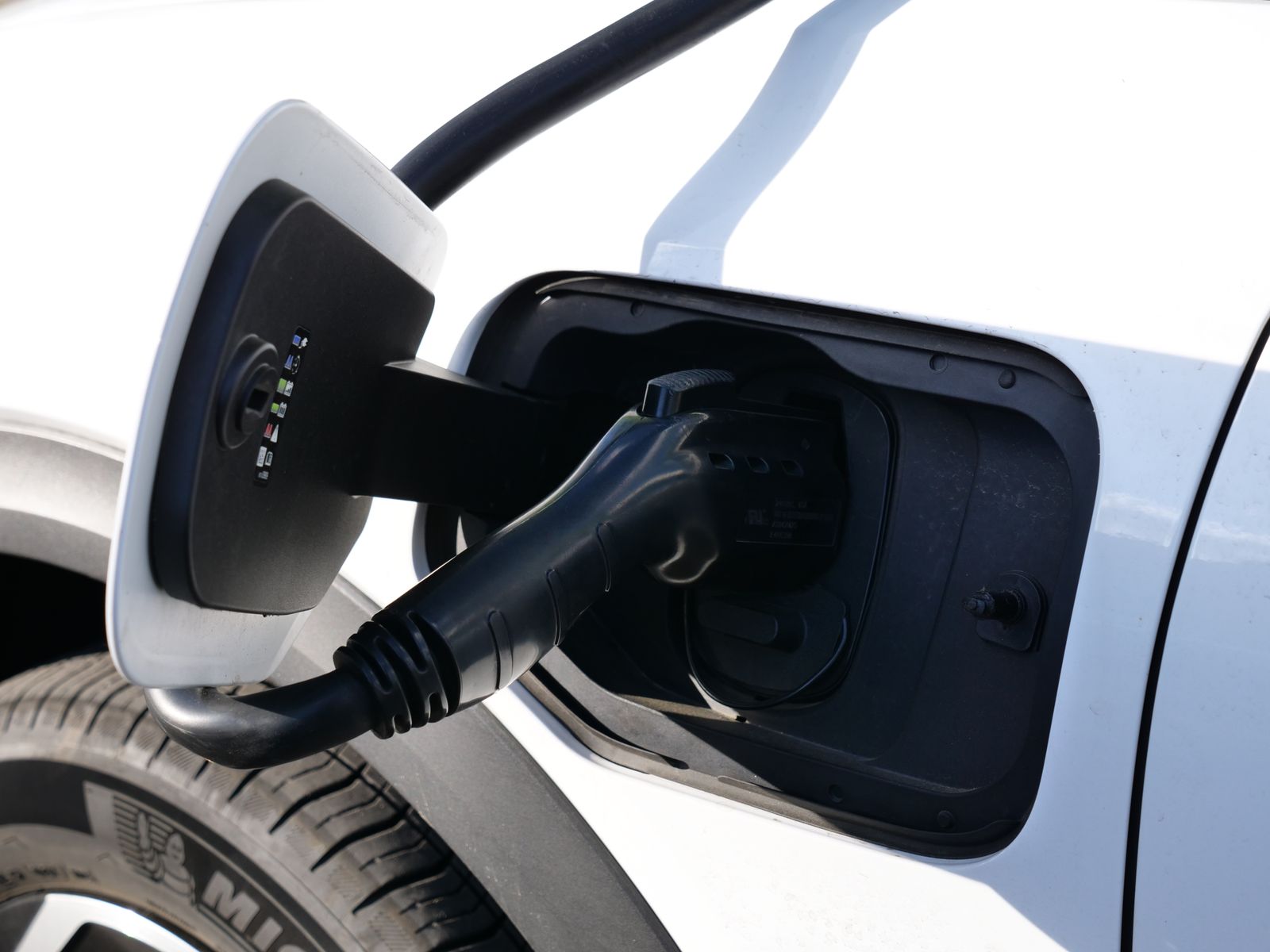 Dépanner une voiture électrique : spécificités